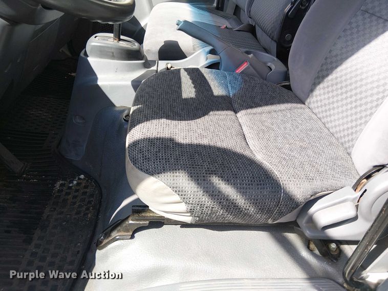 image for item EV5354 2012 Isuzu Nqr/nrr refrigerated delivery truck