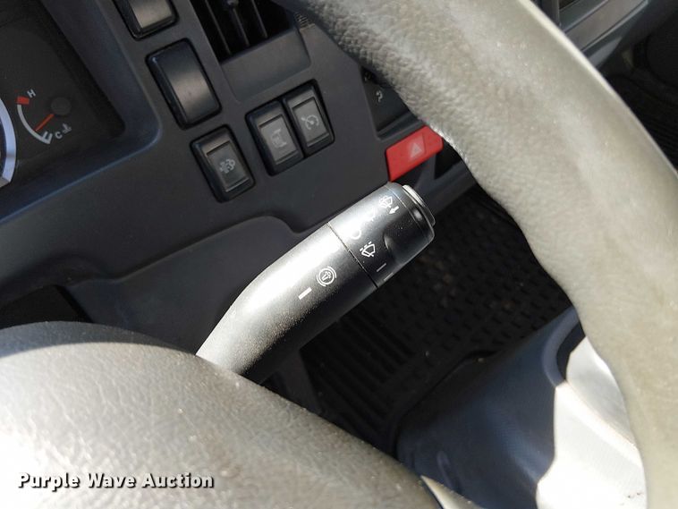 image for item EV5354 2012 Isuzu Nqr/nrr refrigerated delivery truck