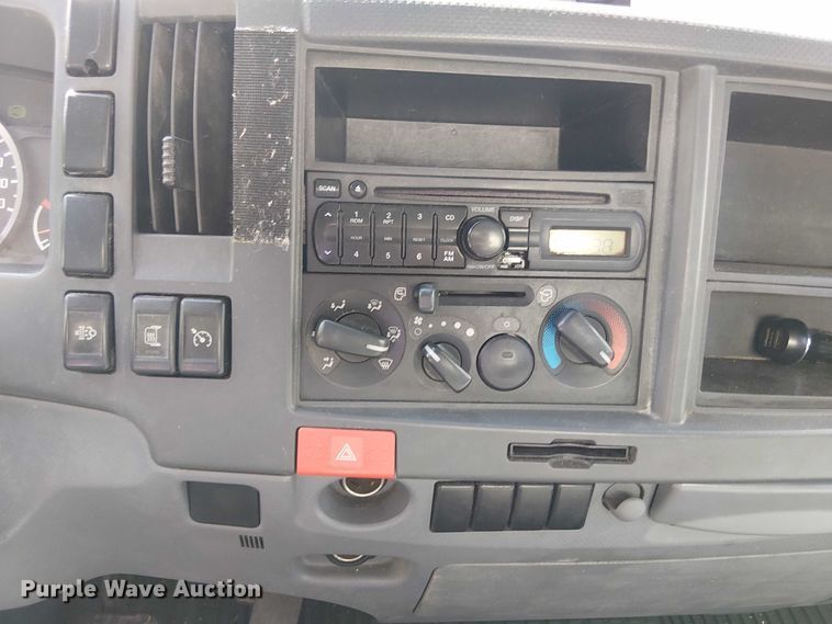 image for item EV5354 2012 Isuzu Nqr/nrr refrigerated delivery truck