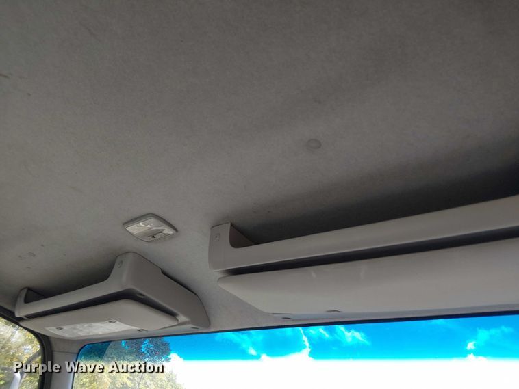 image for item EV5354 2012 Isuzu Nqr/nrr refrigerated delivery truck