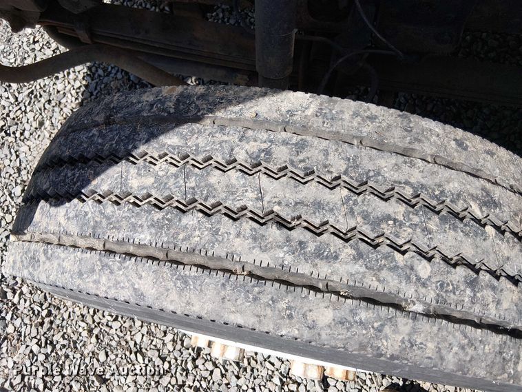 image for item EV5354 2012 Isuzu Nqr/nrr refrigerated delivery truck