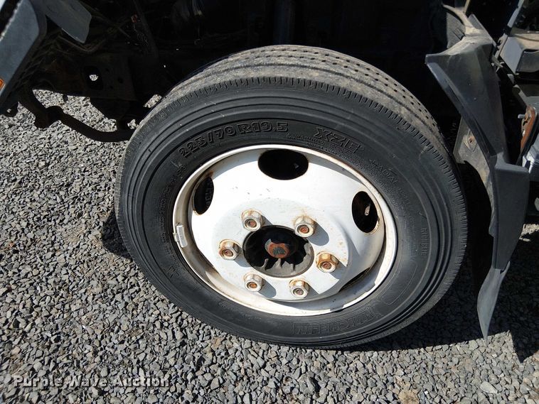 image for item EV5354 2012 Isuzu Nqr/nrr refrigerated delivery truck