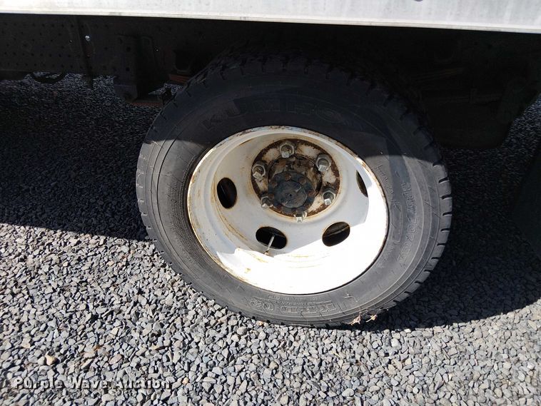 image for item EV5354 2012 Isuzu Nqr/nrr refrigerated delivery truck