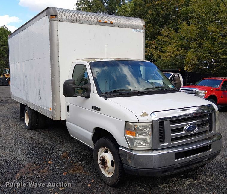 image for item EV5355 2008 Ford E350 box truck
