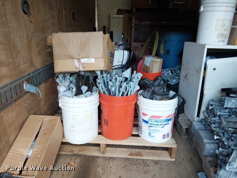 image for item EV5355 2008 Ford E350 box truck