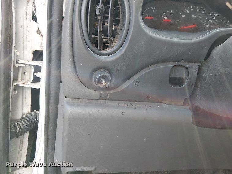 image for item EV5355 2008 Ford E350 box truck