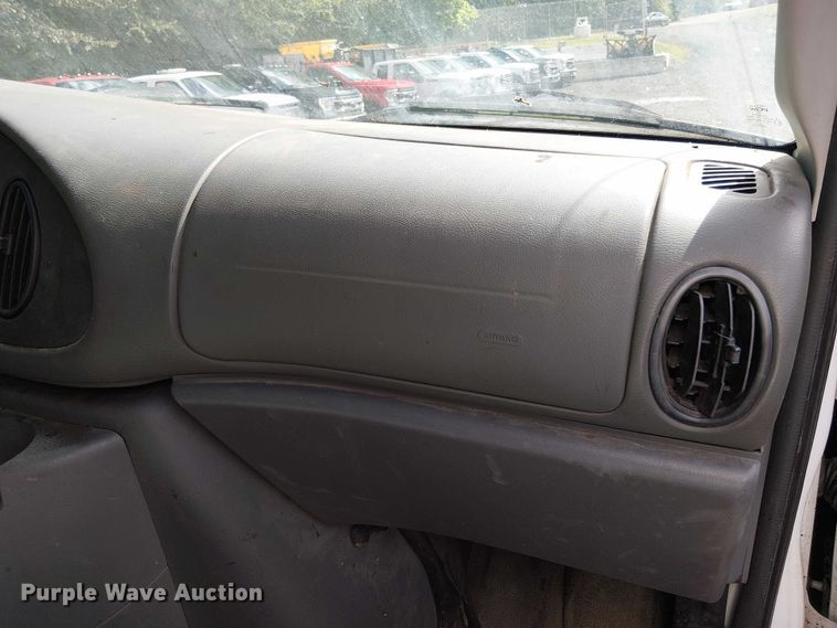 image for item EV5355 2008 Ford E350 box truck