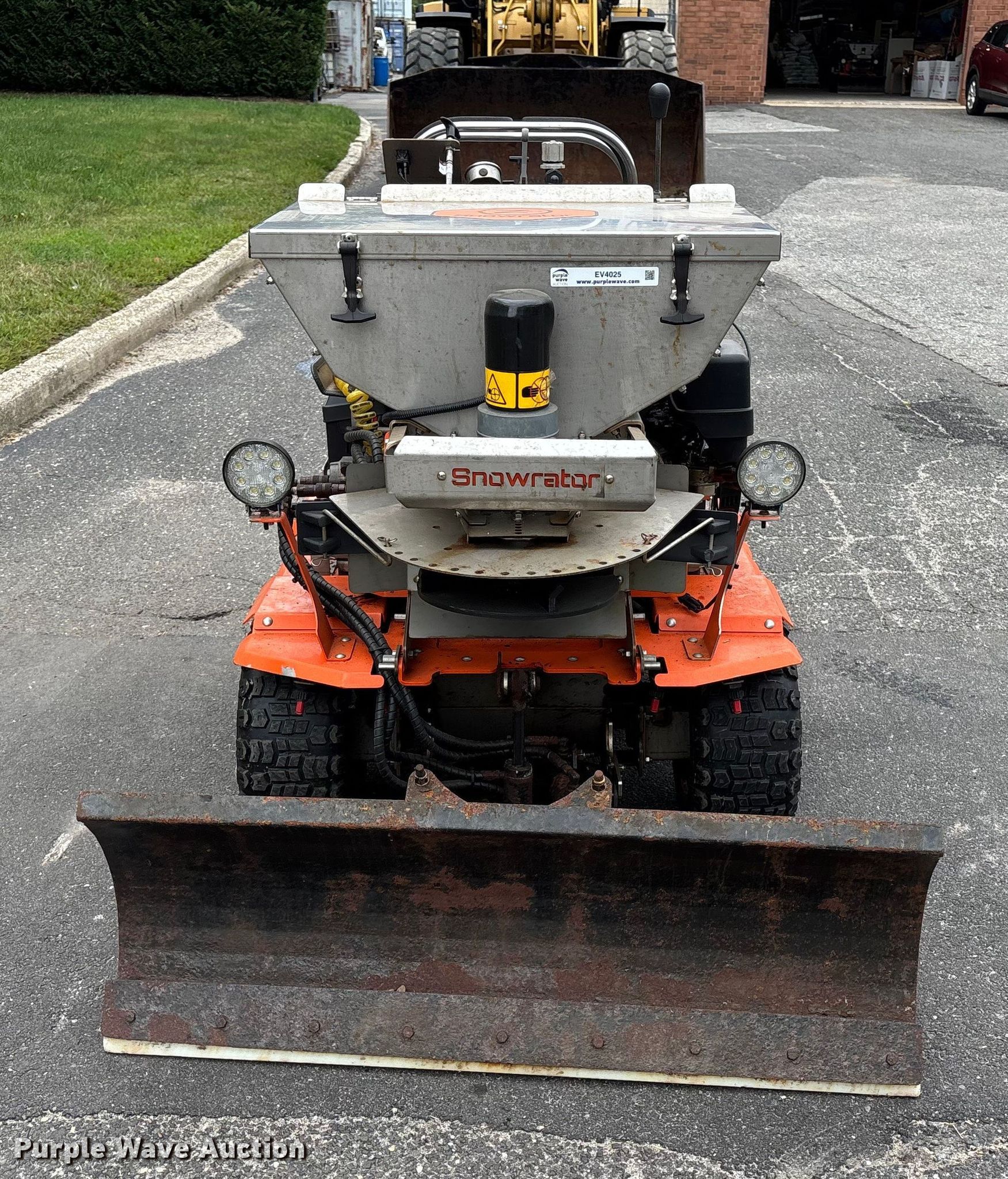 wambach様 Zx4 Snowrator snow pusher in Yaphank, NY | Item EV4025 for sale