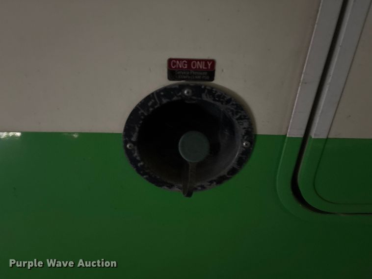 image for item DN0646 2010 Chevrolet CT4 shuttle bus