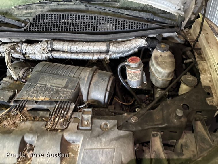 image for item DN0646 2010 Chevrolet CT4 shuttle bus