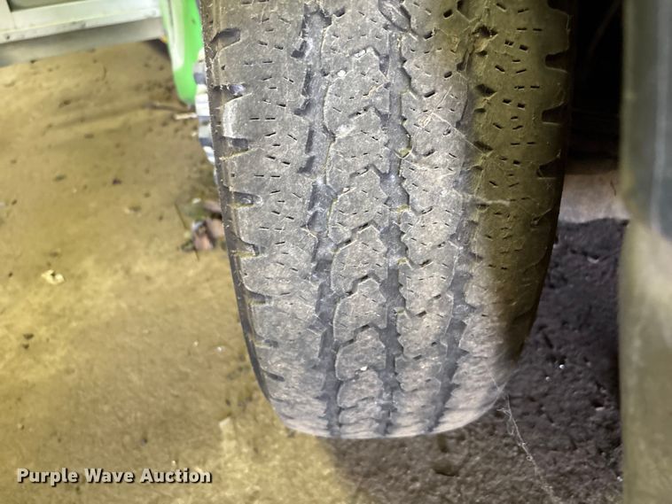 image for item DN0646 2010 Chevrolet CT4 shuttle bus