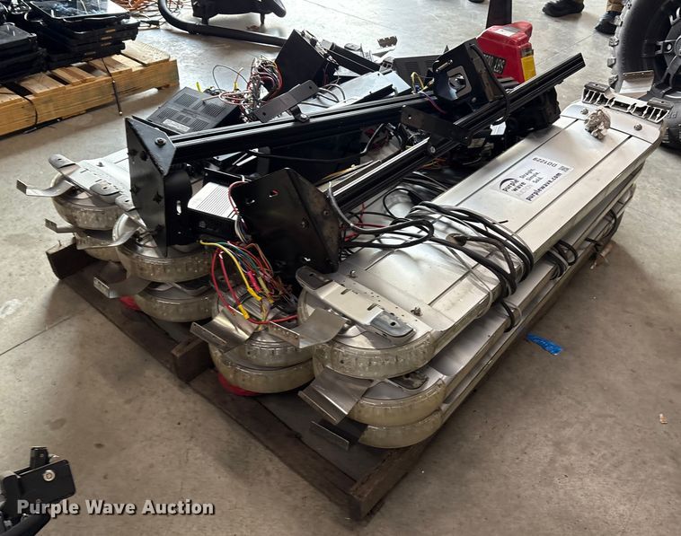 image for item DO1229 Emergency equipment