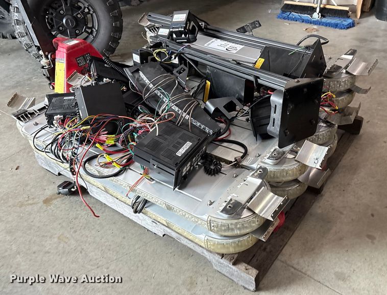 image for item DO1229 Emergency equipment