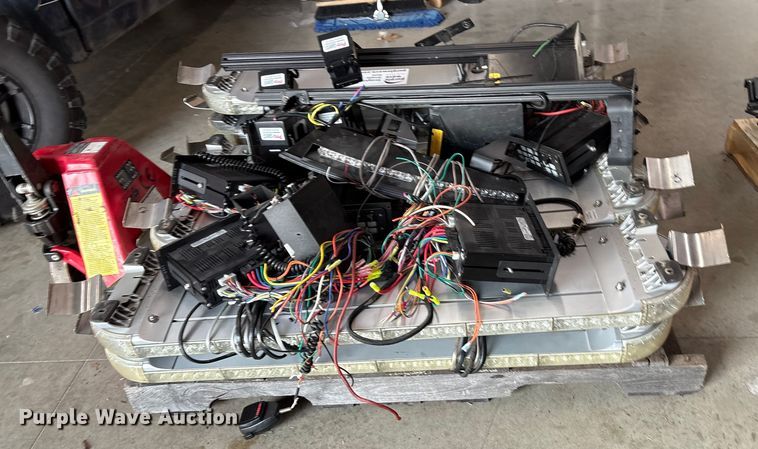 image for item DO1229 Emergency equipment