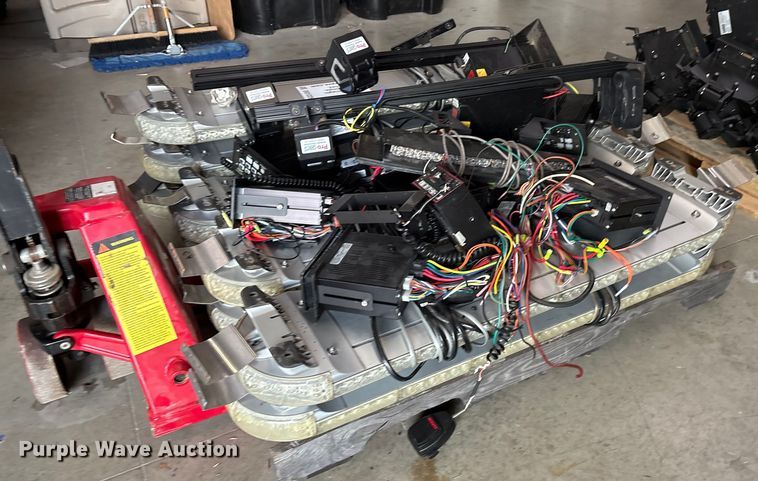 image for item DO1229 Emergency equipment