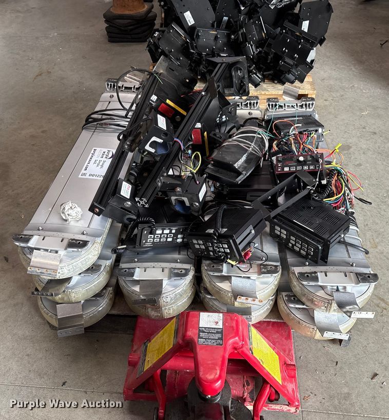 image for item DO1229 Emergency equipment