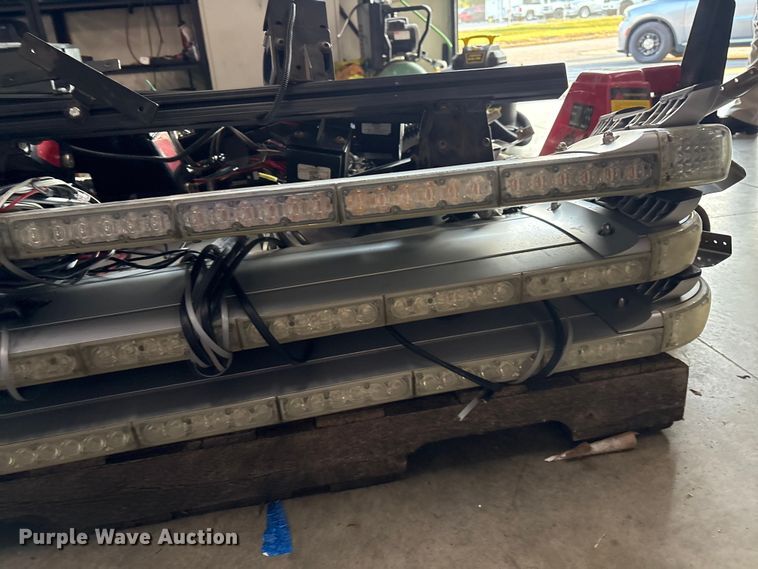 image for item DO1229 Emergency equipment