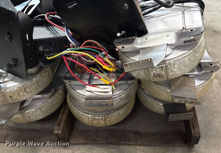 image for item DO1229 Emergency equipment