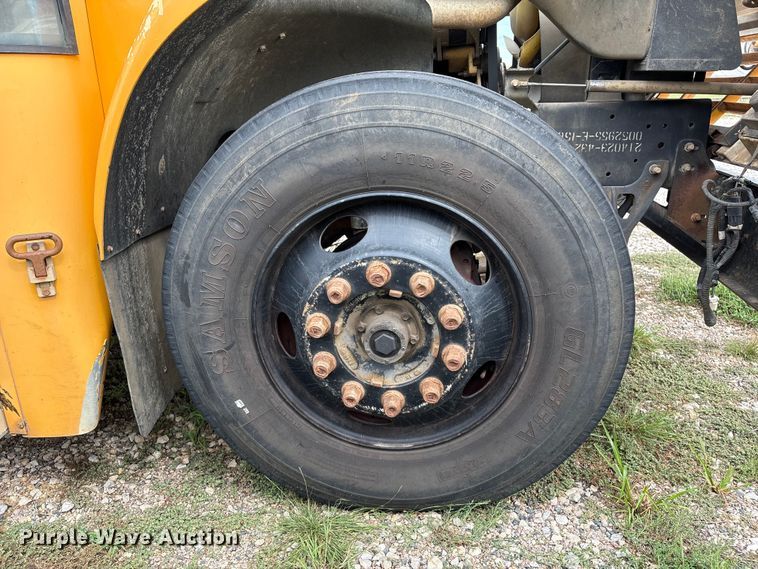 image for item DO1273 2005 Blue Bird Vision school bus