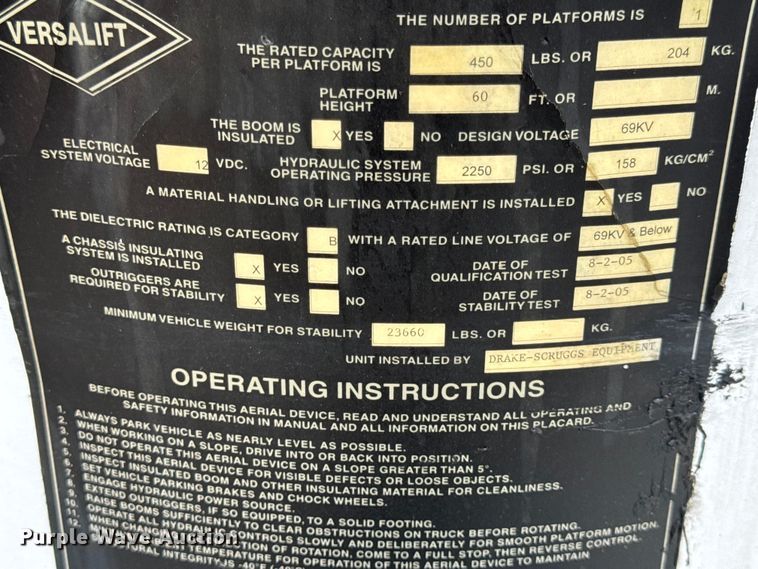 image for item DO2269 2006 International 4300 bucket truck