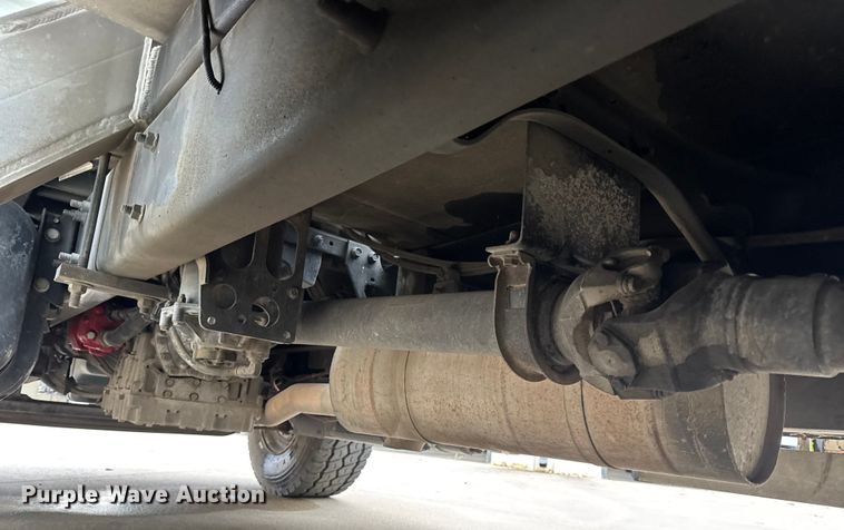 image for item DO2269 2006 International 4300 bucket truck