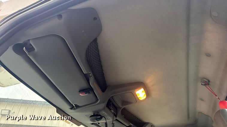 image for item DO2269 2006 International 4300 bucket truck