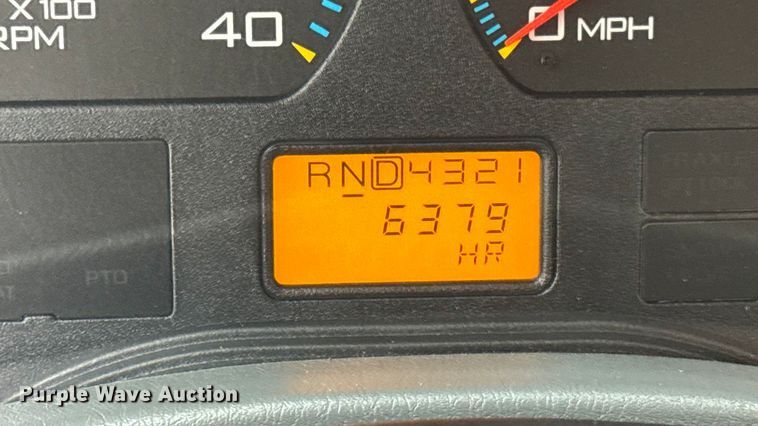 image for item DO2269 2006 International 4300 bucket truck