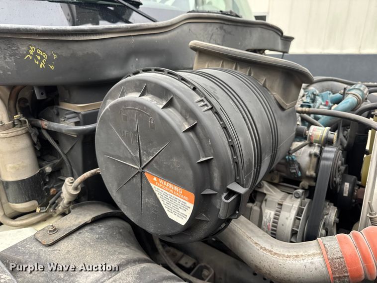 image for item DO2269 2006 International 4300 bucket truck