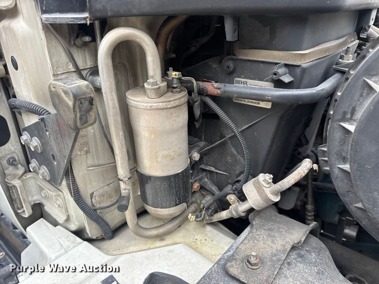 image for item DO2269 2006 International 4300 bucket truck