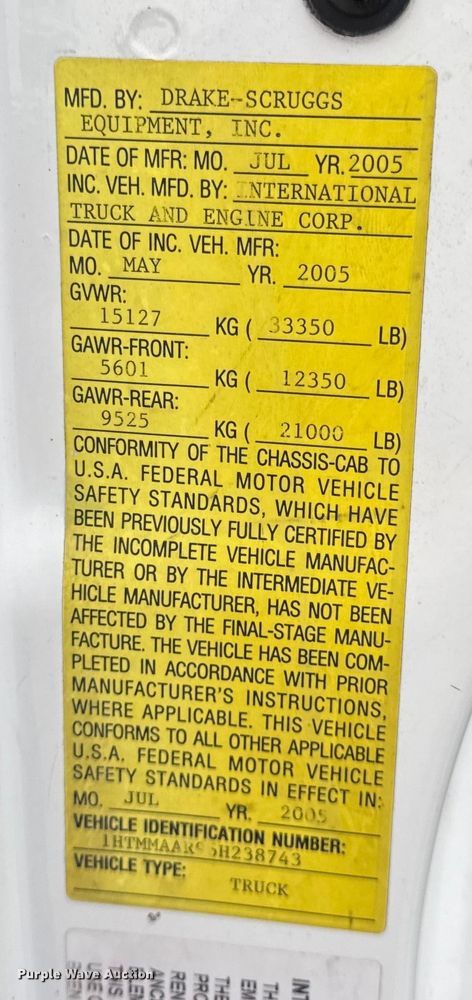 image for item DO2269 2006 International 4300 bucket truck