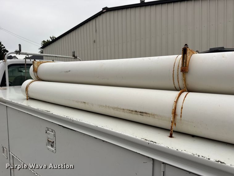 image for item DO2270 2004 Ford F550 XL Super Duty utility / service truck