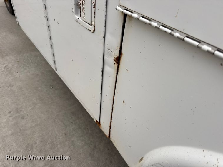 image for item DO2270 2004 Ford F550 XL Super Duty utility / service truck