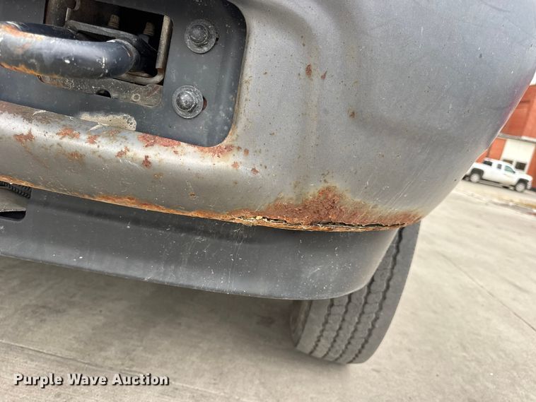 image for item DO2270 2004 Ford F550 XL Super Duty utility / service truck