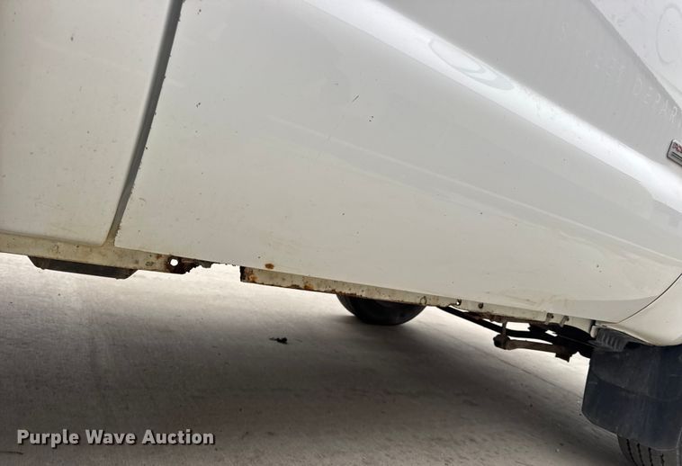 image for item DO2270 2004 Ford F550 XL Super Duty utility / service truck