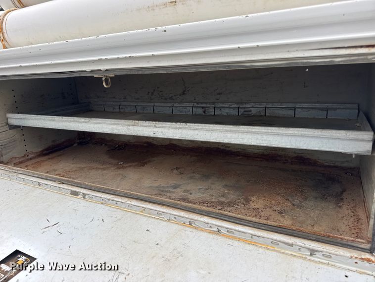 image for item DO2270 2004 Ford F550 XL Super Duty utility / service truck