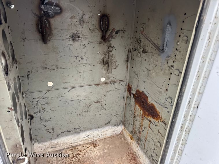 image for item DO2270 2004 Ford F550 XL Super Duty utility / service truck