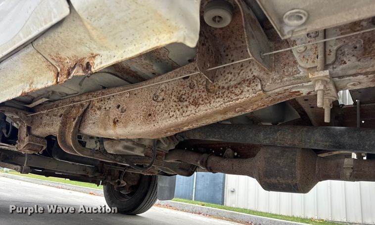 image for item DO2270 2004 Ford F550 XL Super Duty utility / service truck