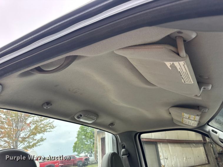 image for item DO2270 2004 Ford F550 XL Super Duty utility / service truck