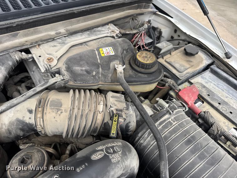 image for item DO2270 2004 Ford F550 XL Super Duty utility / service truck