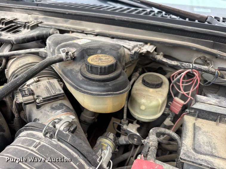 image for item DO2270 2004 Ford F550 XL Super Duty utility / service truck