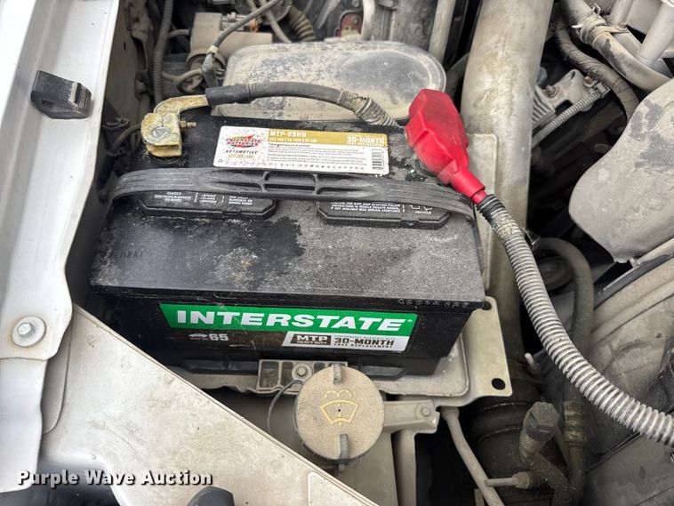 image for item DO2270 2004 Ford F550 XL Super Duty utility / service truck