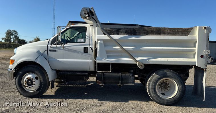 image for item DO2282 2007 Ford F-650 XL dump truck