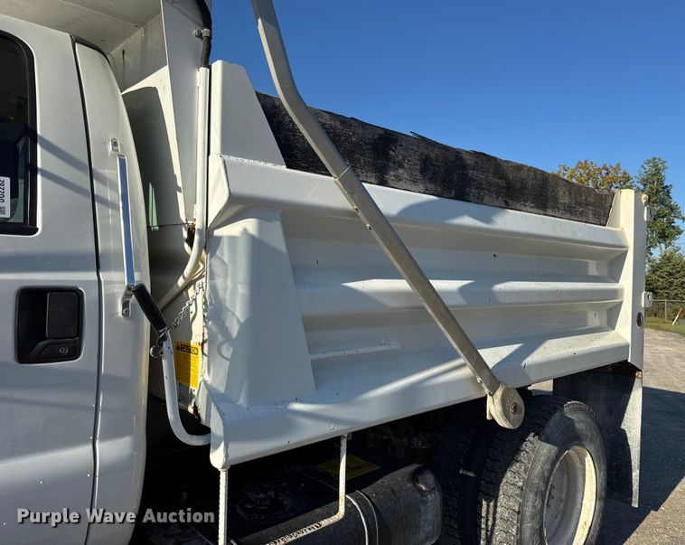 image for item DO2282 2007 Ford F-650 XL dump truck