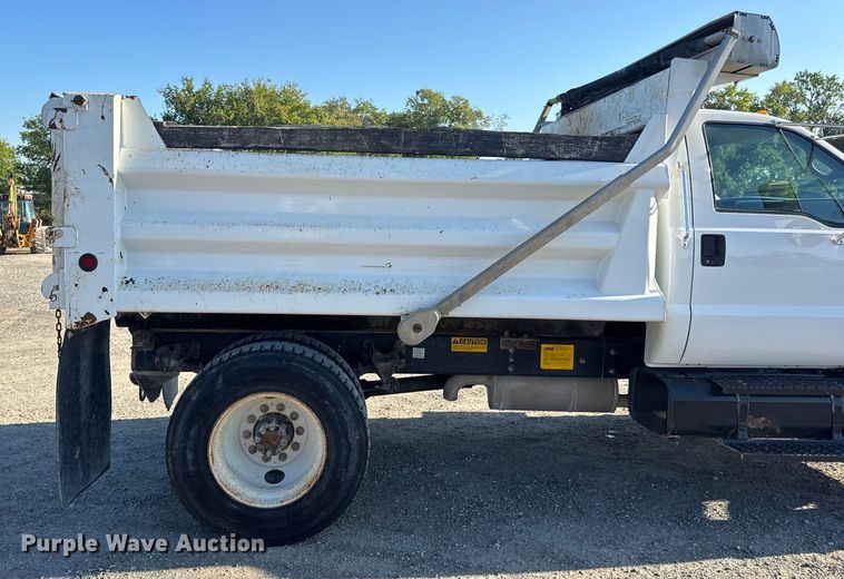 image for item DO2282 2007 Ford F-650 XL dump truck