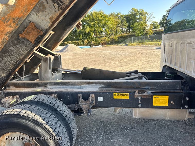 image for item DO2282 2007 Ford F-650 XL dump truck