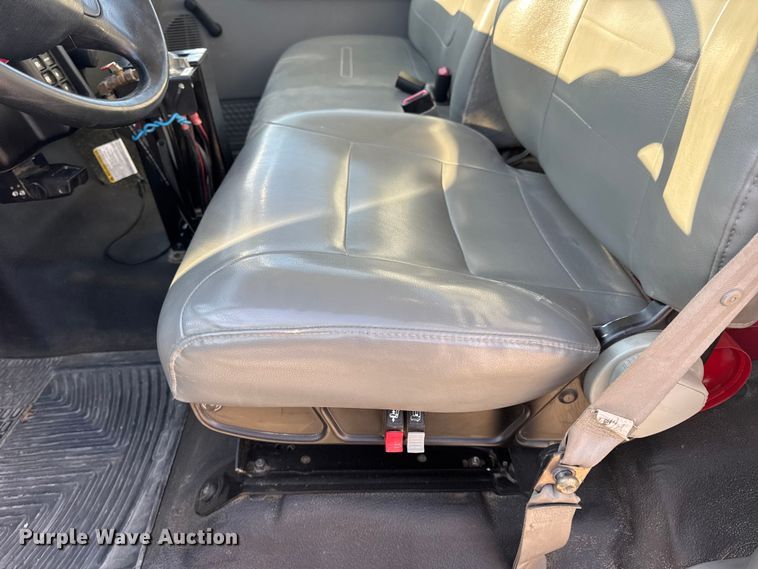 image for item DO2282 2007 Ford F-650 XL dump truck