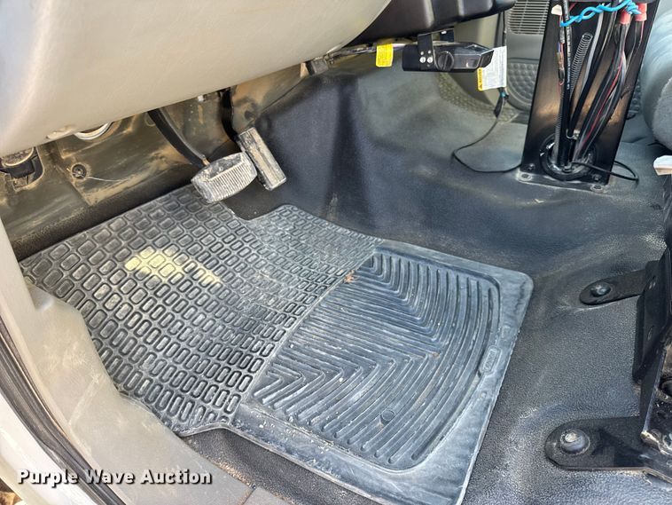 image for item DO2282 2007 Ford F-650 XL dump truck