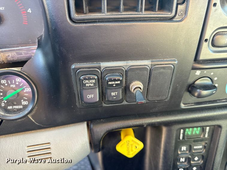 image for item DO2282 2007 Ford F-650 XL dump truck