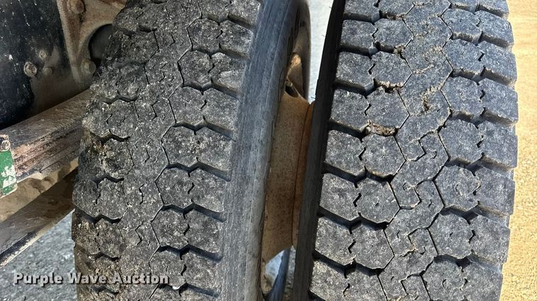 image for item DO2282 2007 Ford F-650 XL dump truck