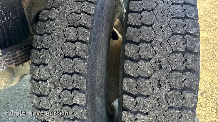 image for item DO2282 2007 Ford F-650 XL dump truck